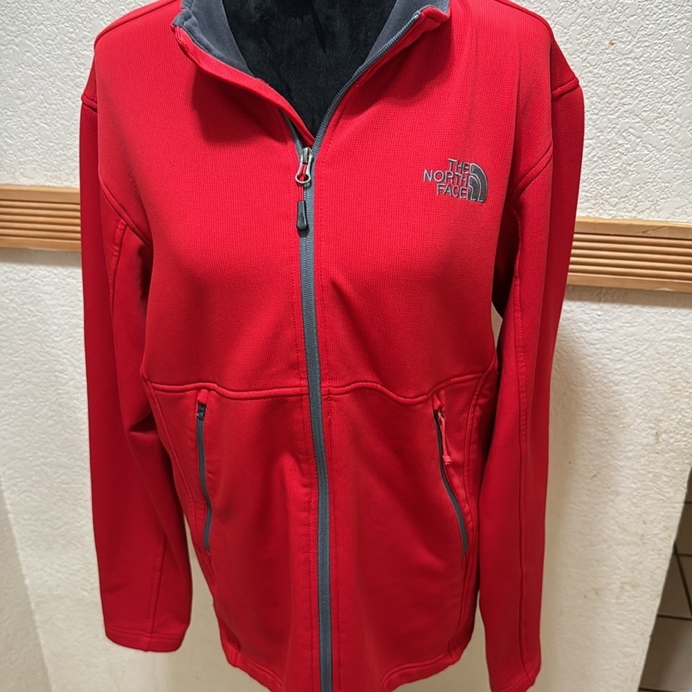 The North Face Men’s Vibrant Red Zip Up Jacket Size M - Picture 3 of 11